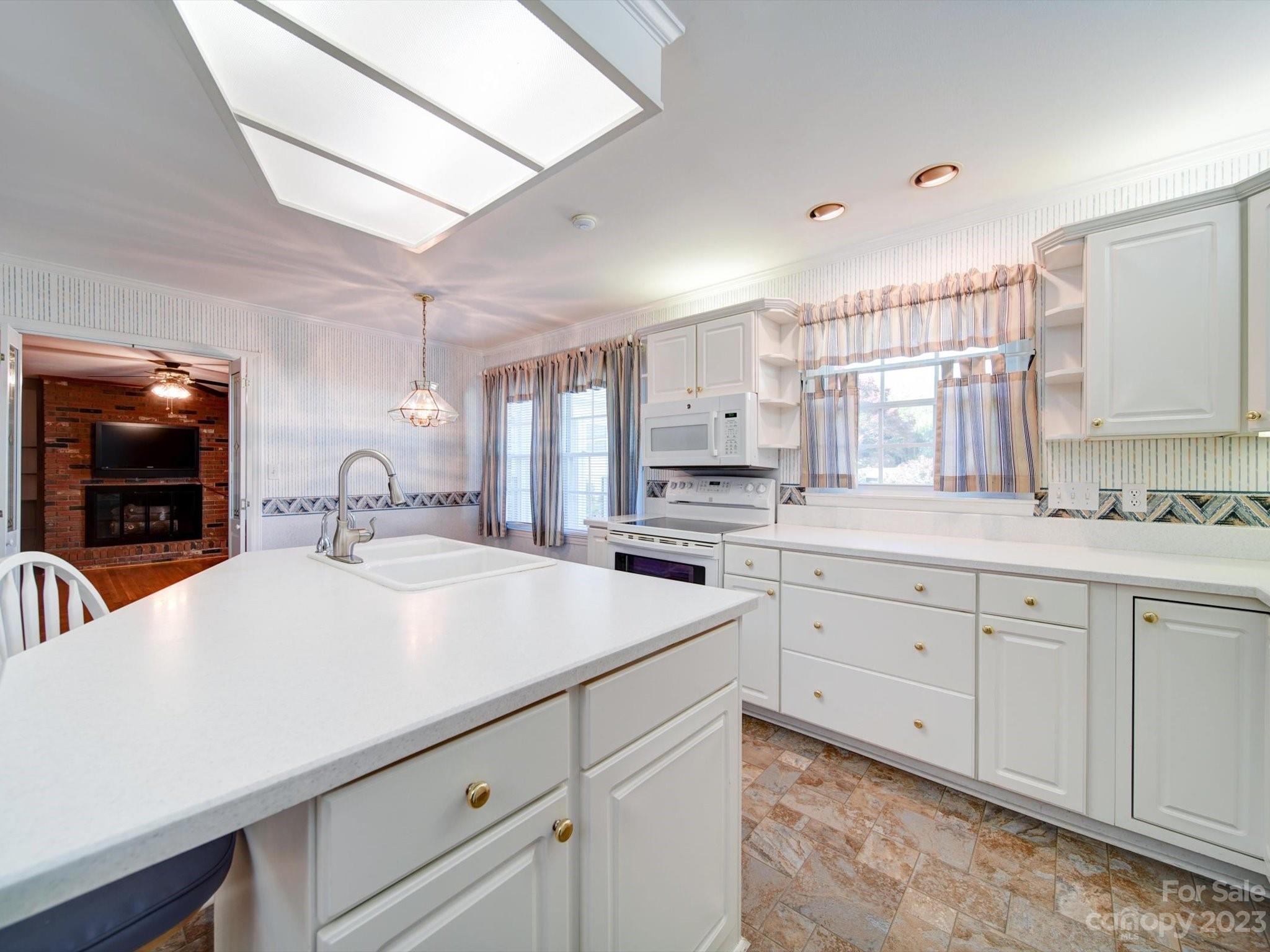 1106 Arden Drive