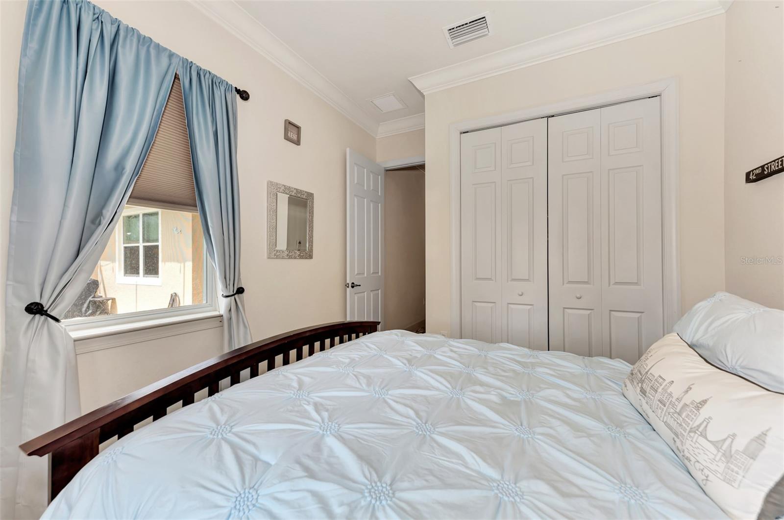 13104 Creekside Lane
