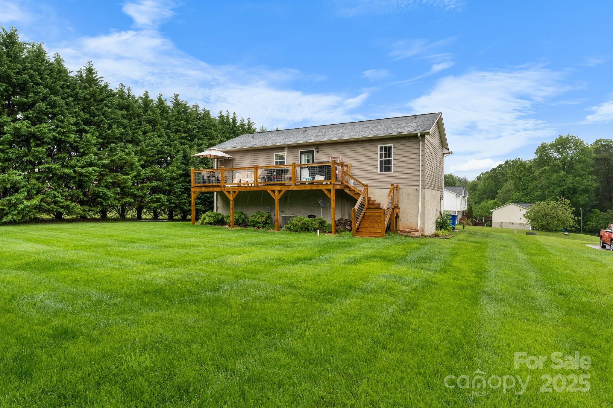 3311 Lilac Lane