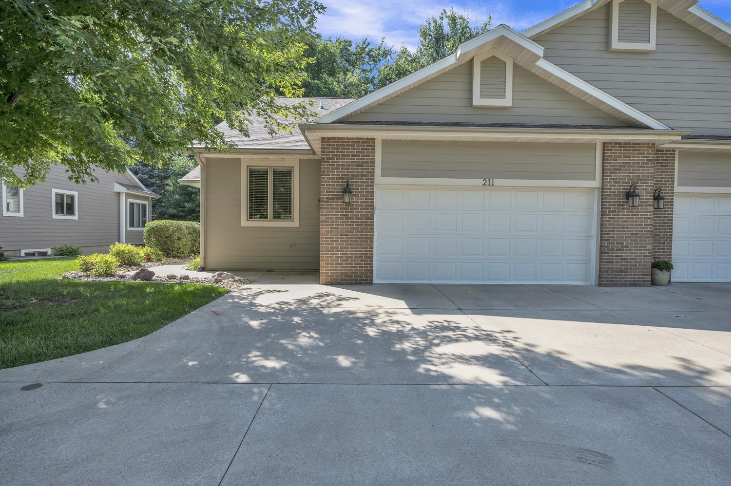 211 Emerald Meadows Drive