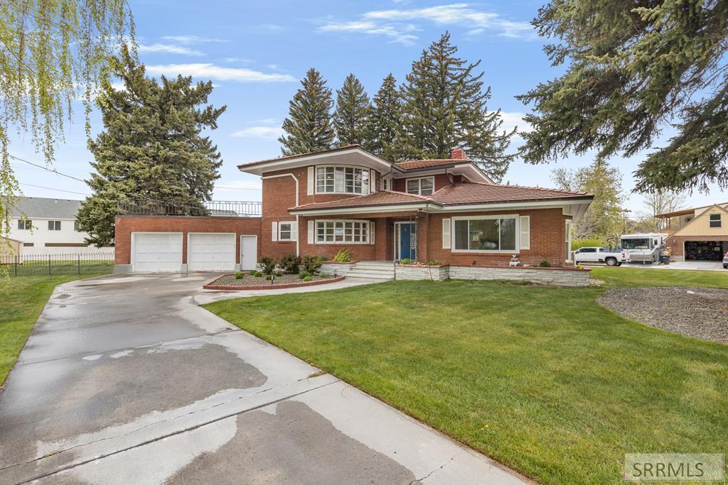 795 Saturn Avenue