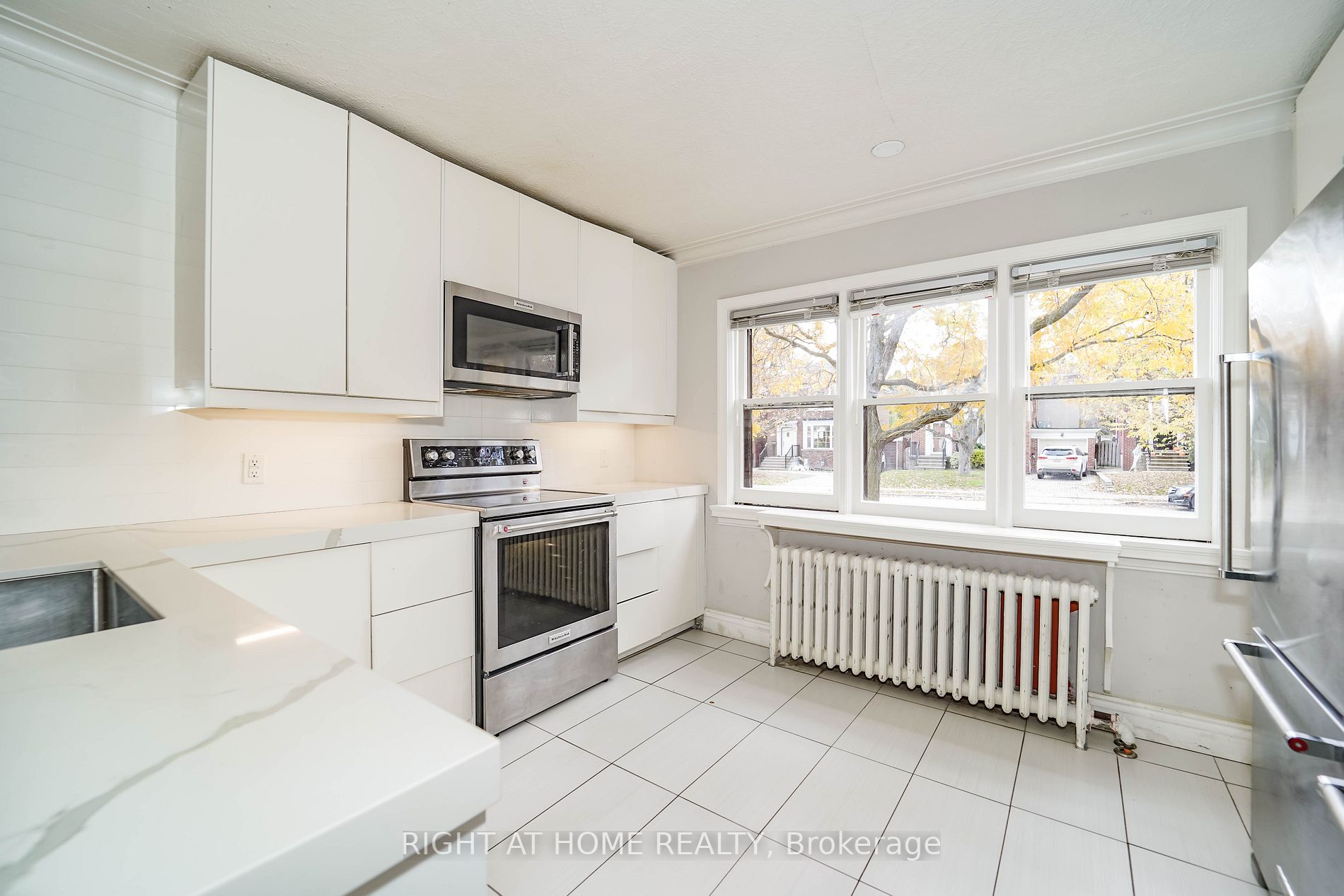 84 Glenvale Blvd