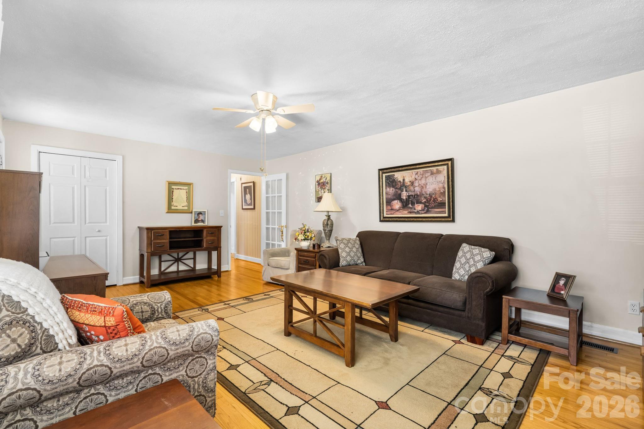 406 Swanson Drive SW