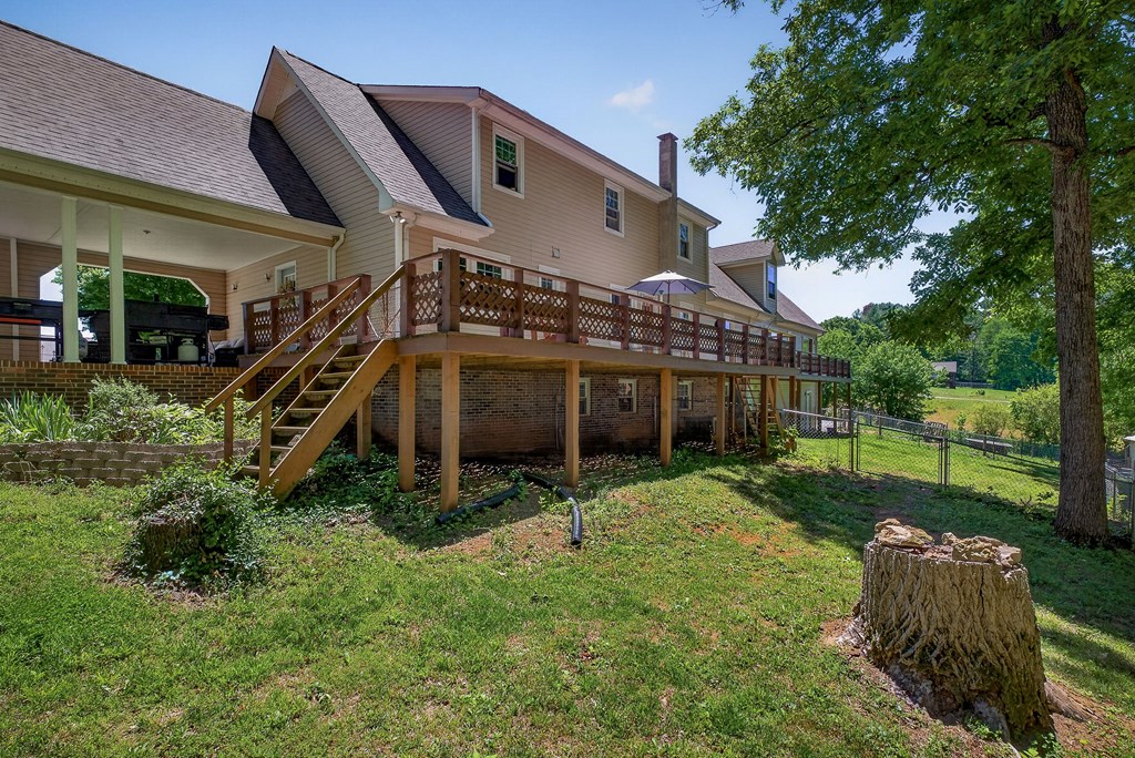 2246 Hidden Cove Rd