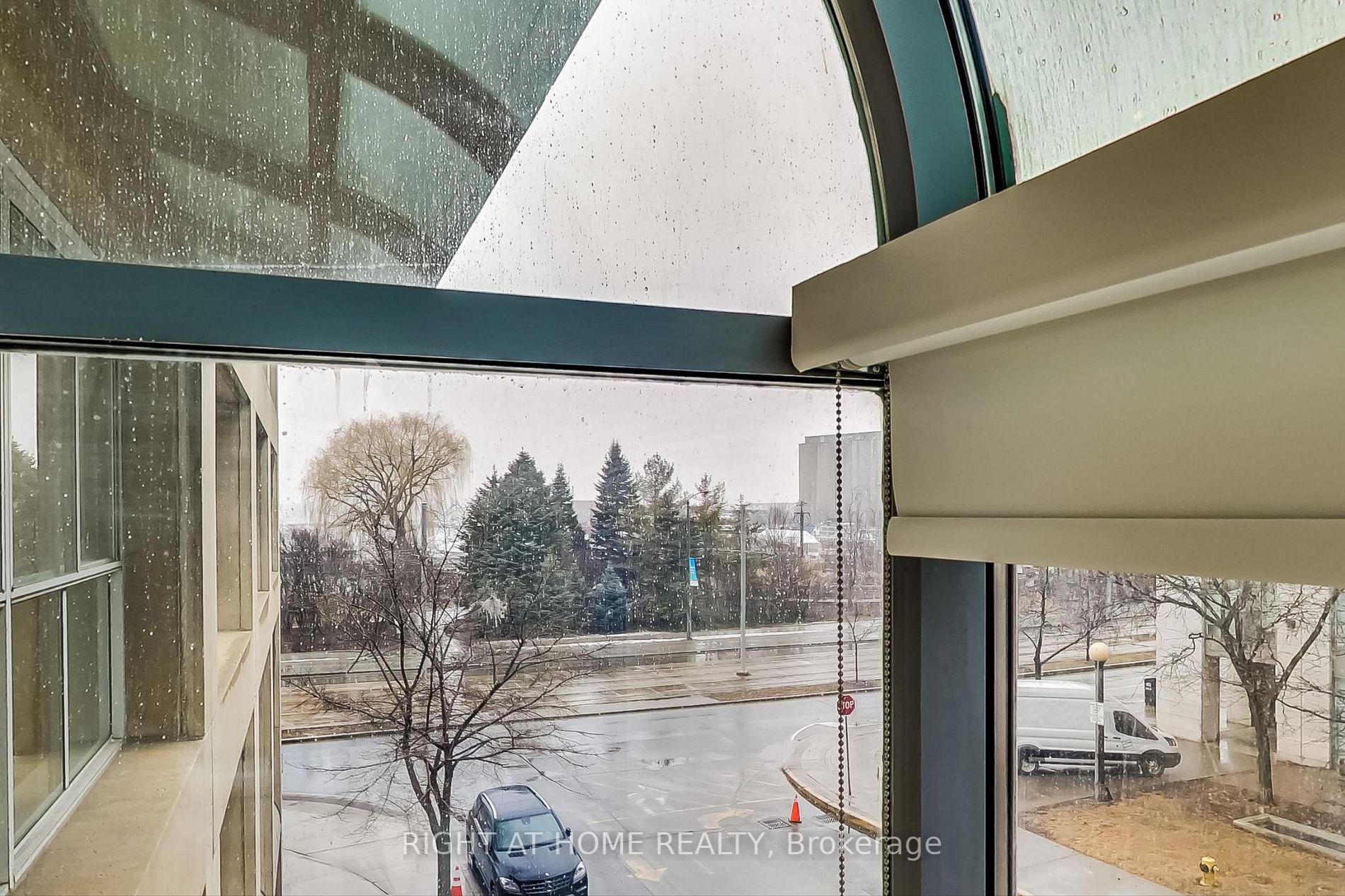480 W Queens Quay 302W