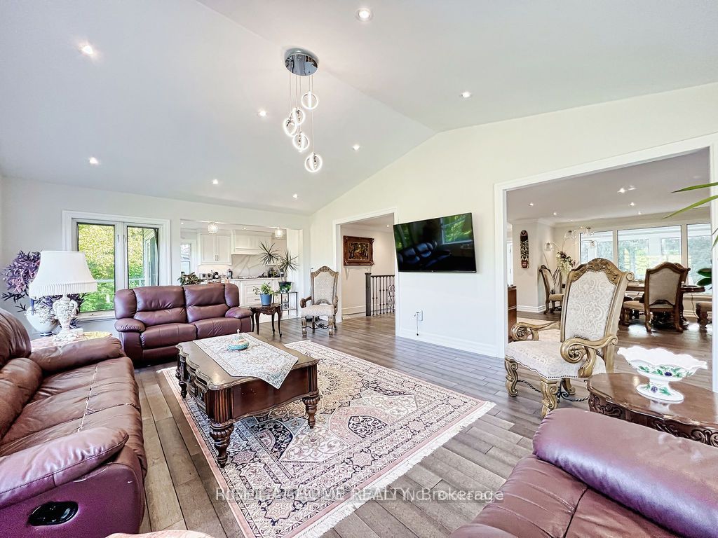 28 Bayview Park Lane