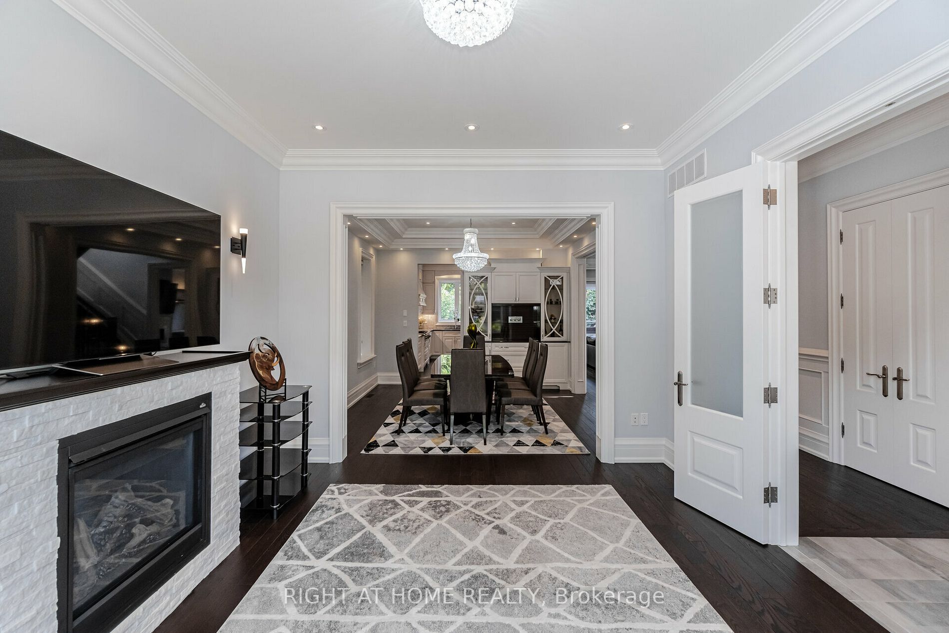 35 Burnelm Dr