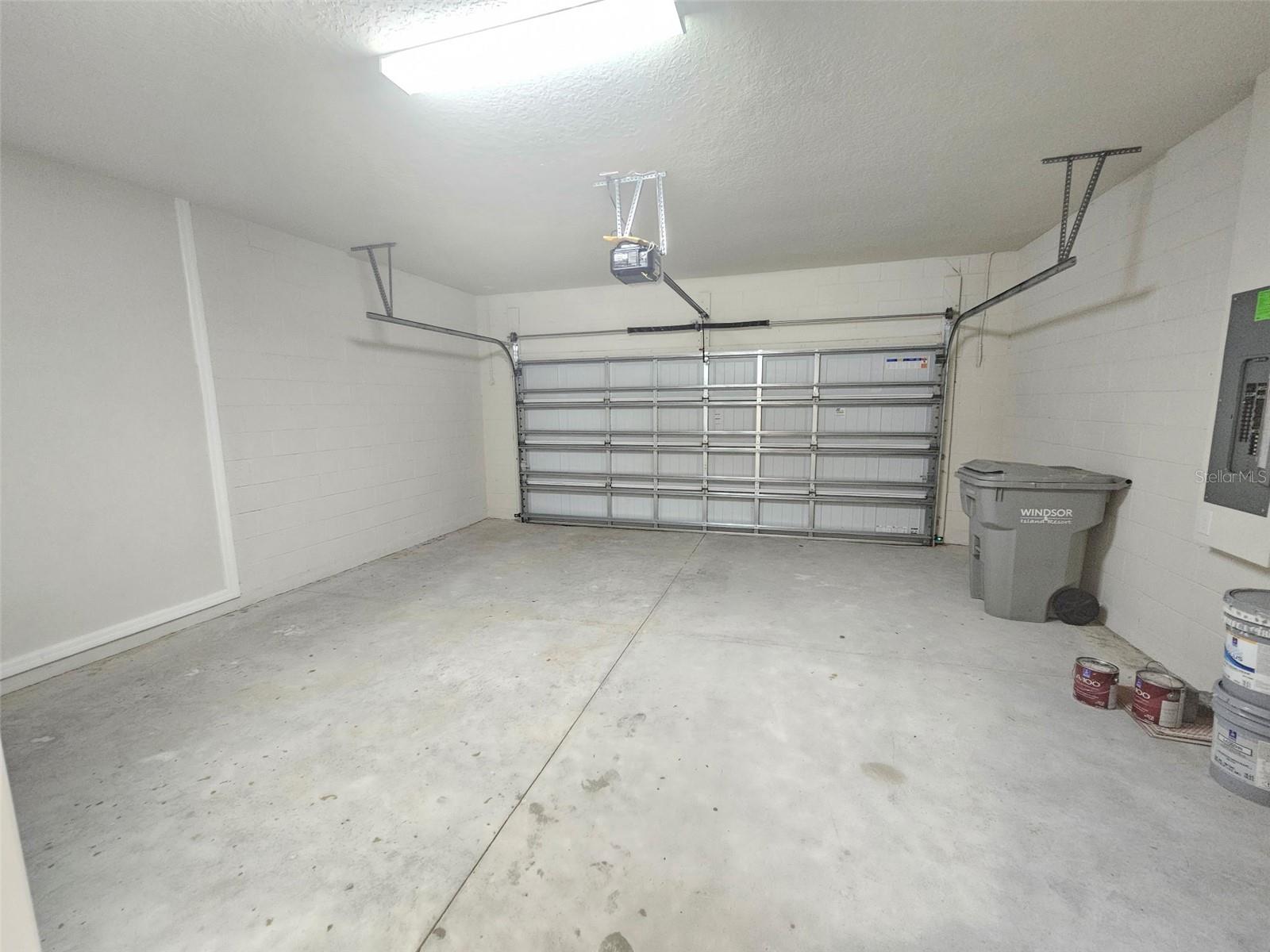 3273 Lilac Way