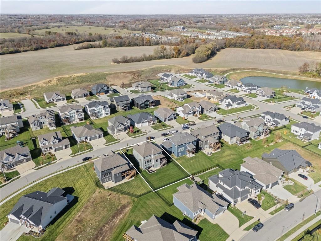 7613 N Tullis Avenue