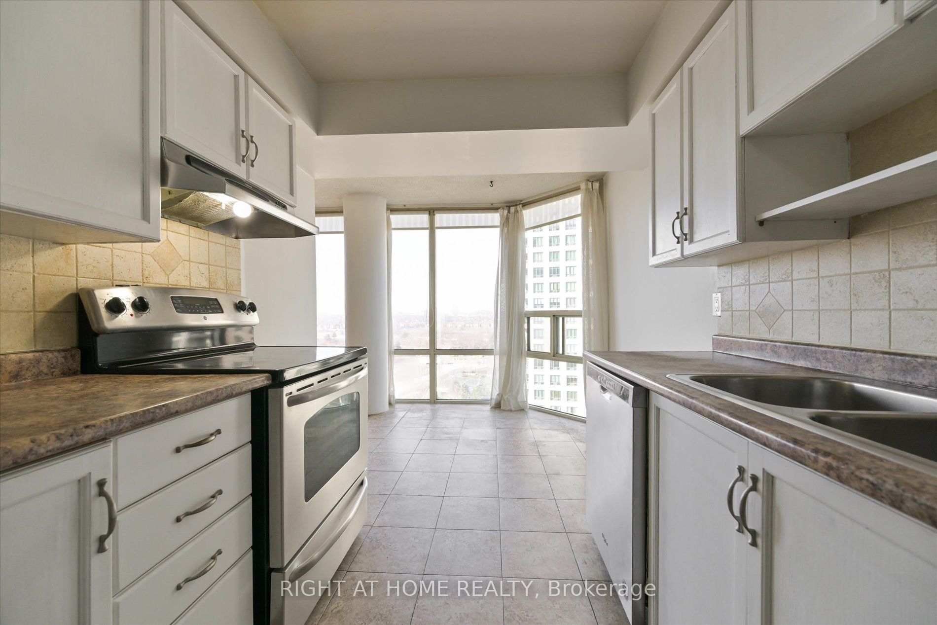 350 W Rathburn Rd 1107