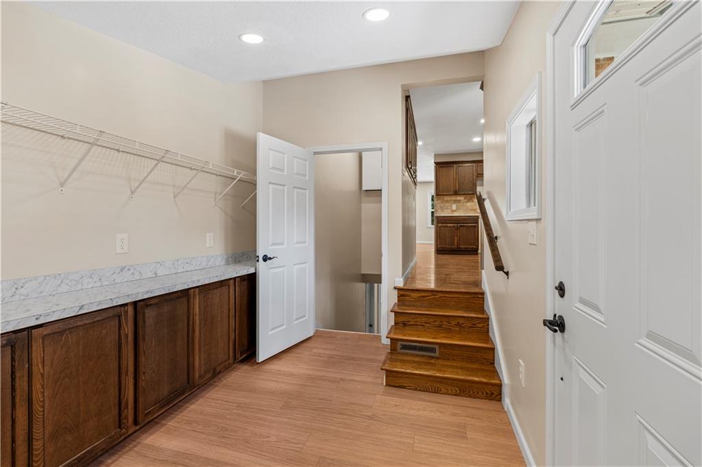 115 W Walnut Street