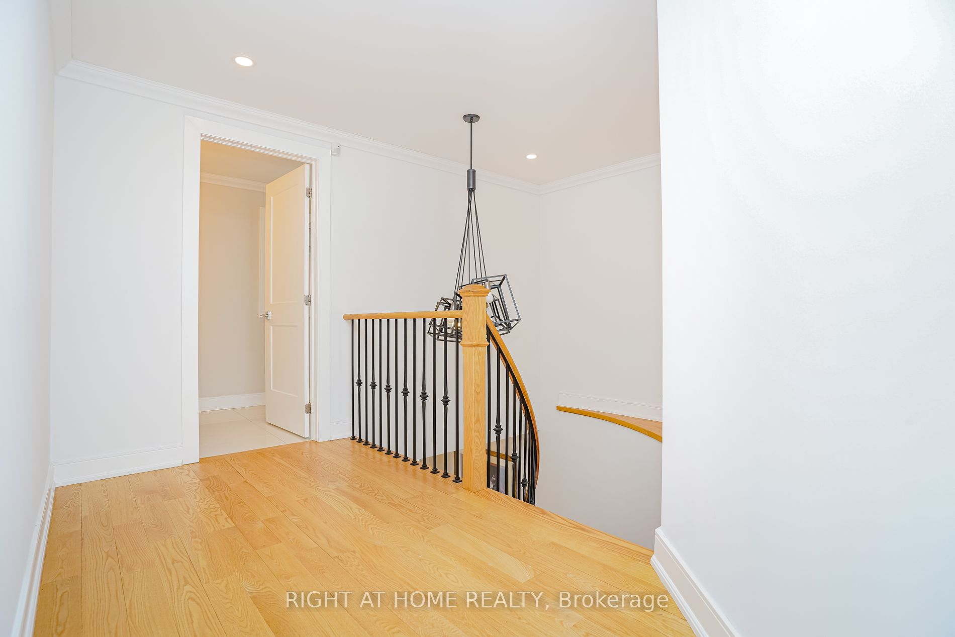 73 Dunbarton Crt