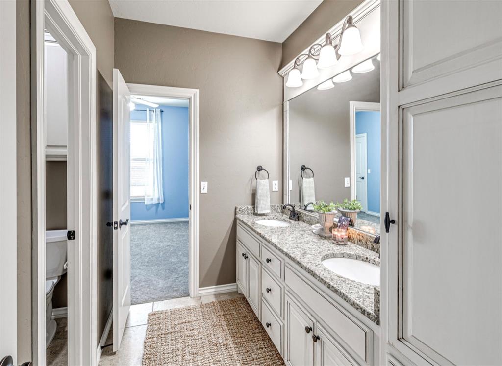 2713 Old Towne Trail