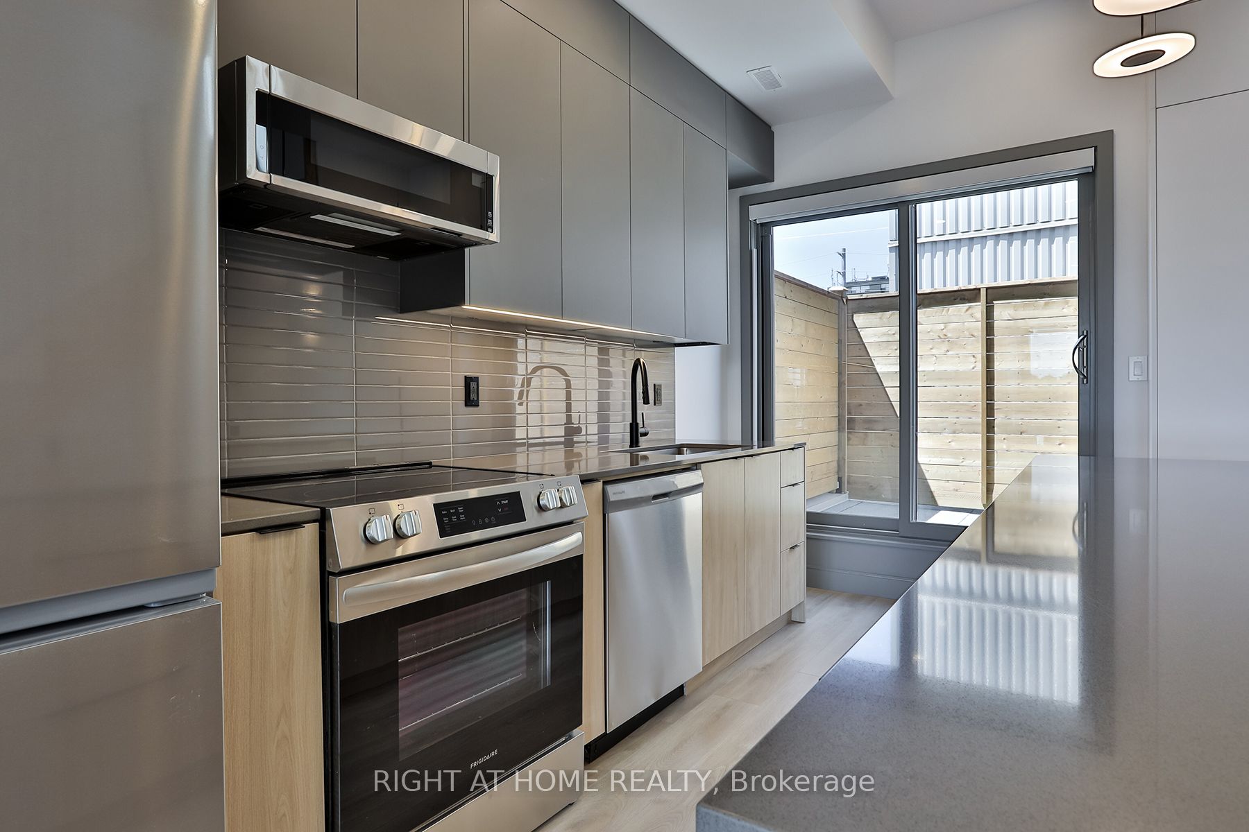 1169 Davenport Rd Unit 3