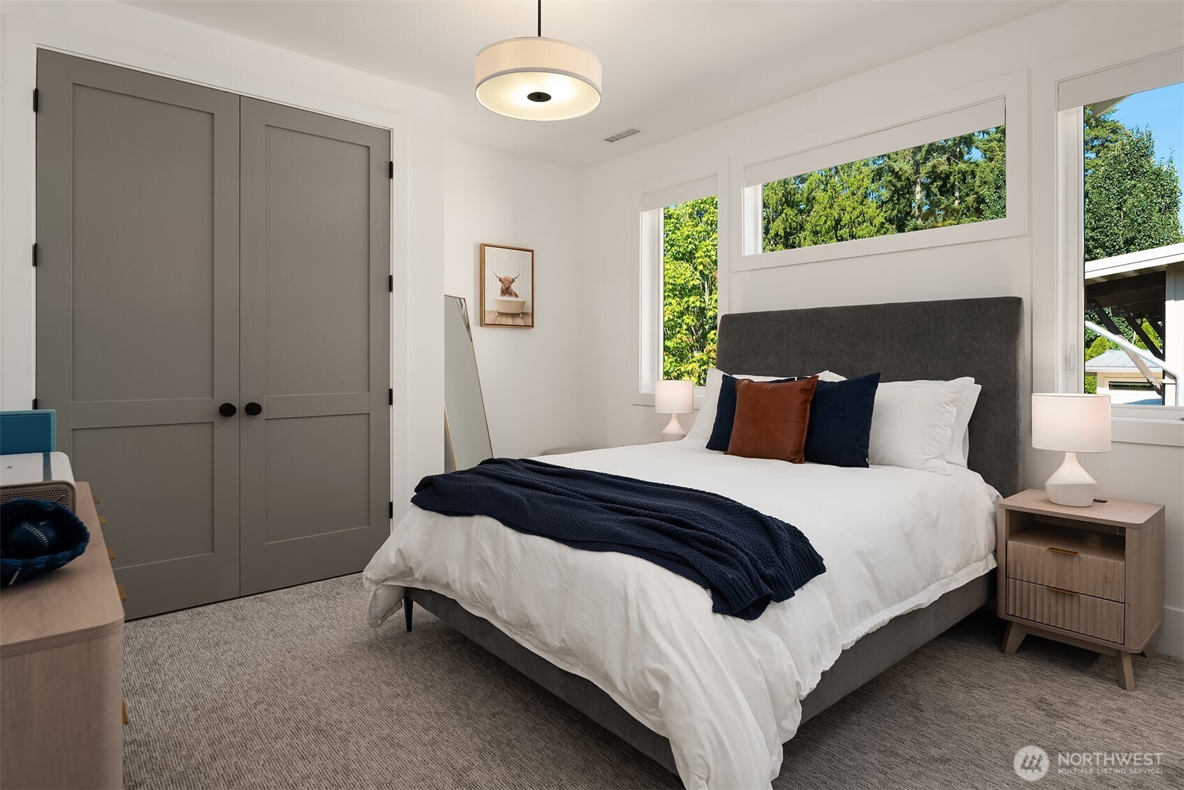 Every bedroom features an en-suite bathroom.