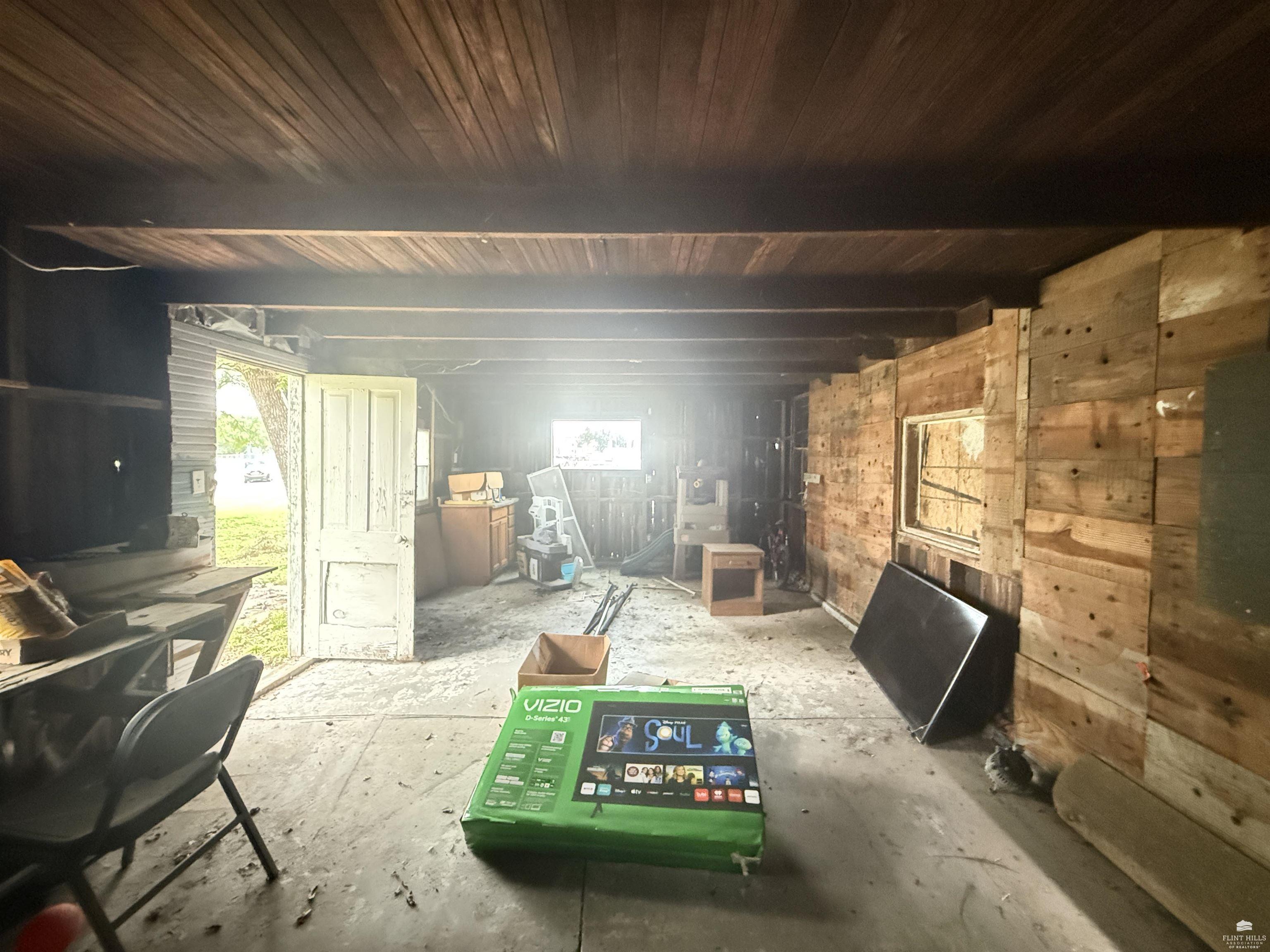 216 W Elm Street