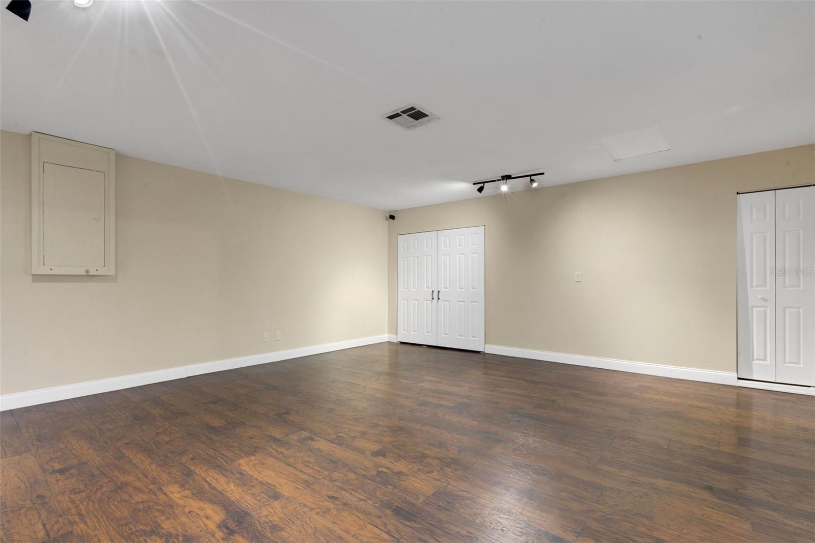 1606 Crystalview Trail