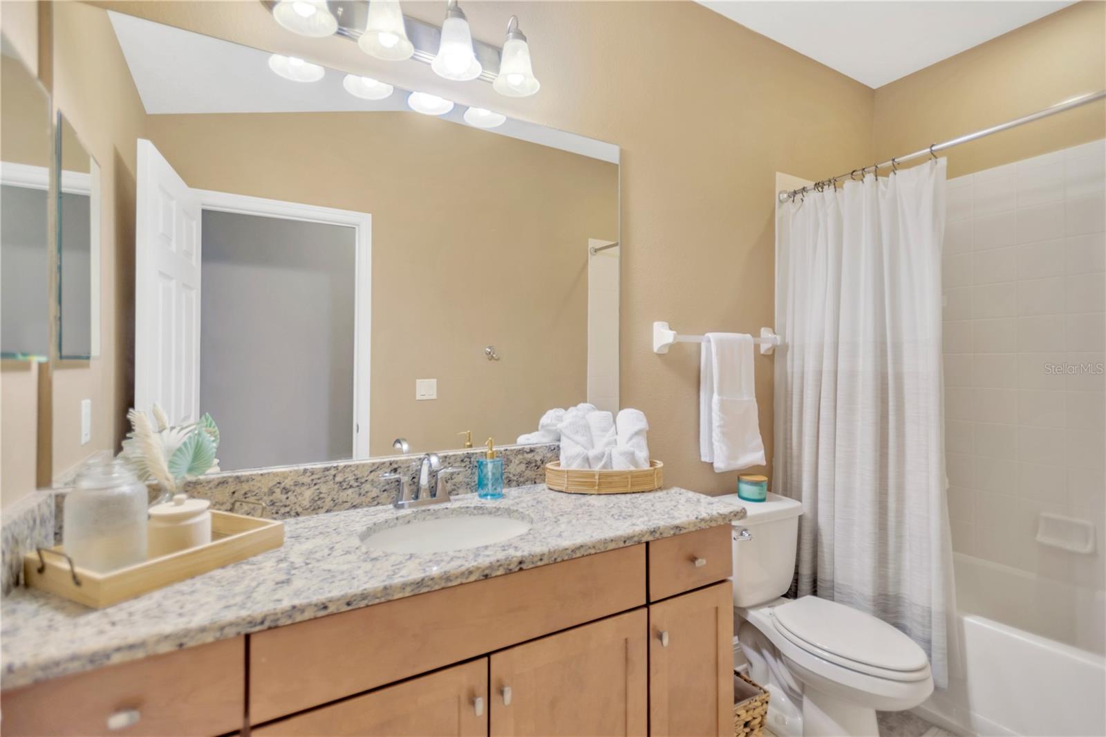 11632 Crowned Sparrow Lane