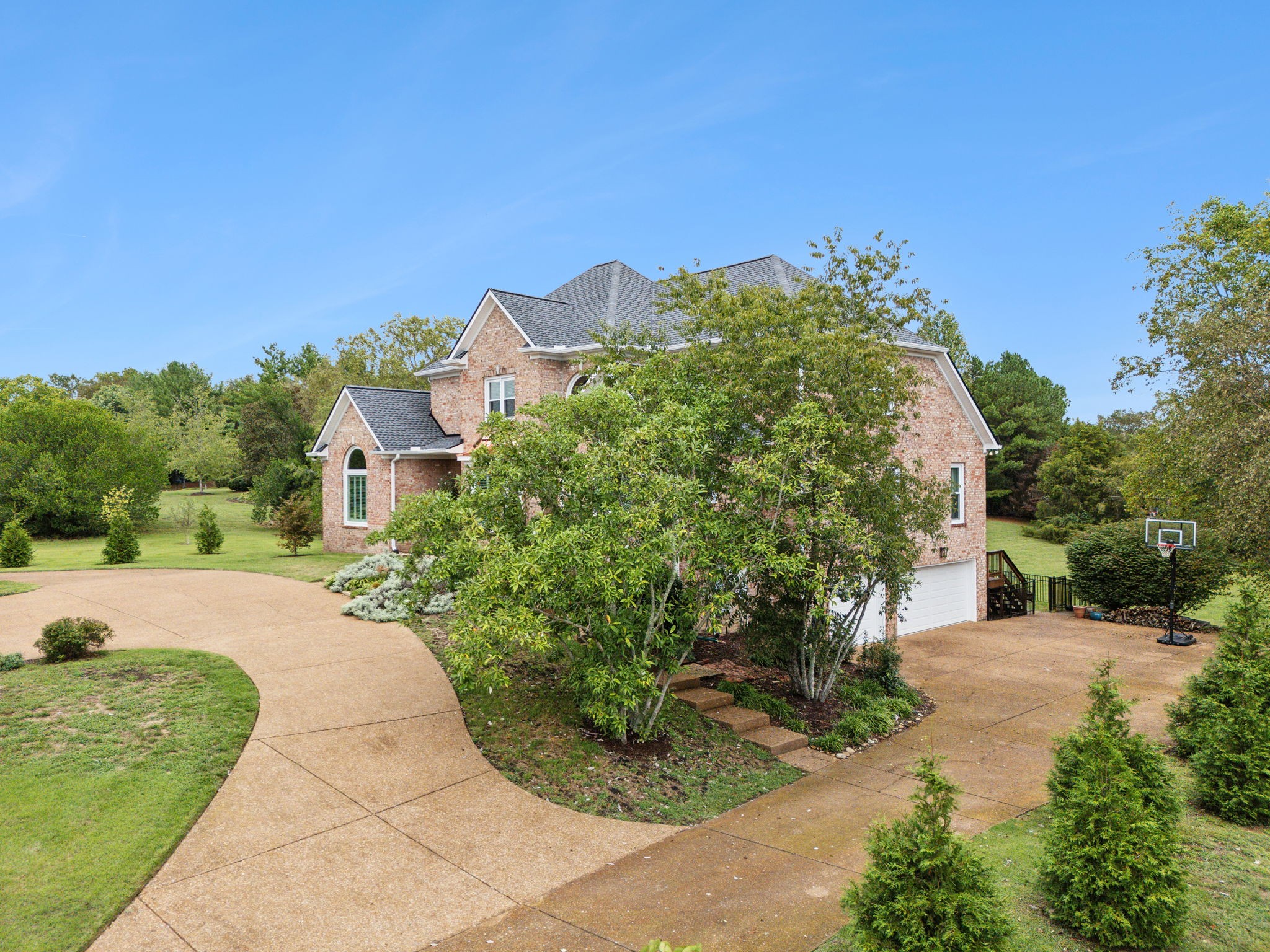 3016 Trotters Ln