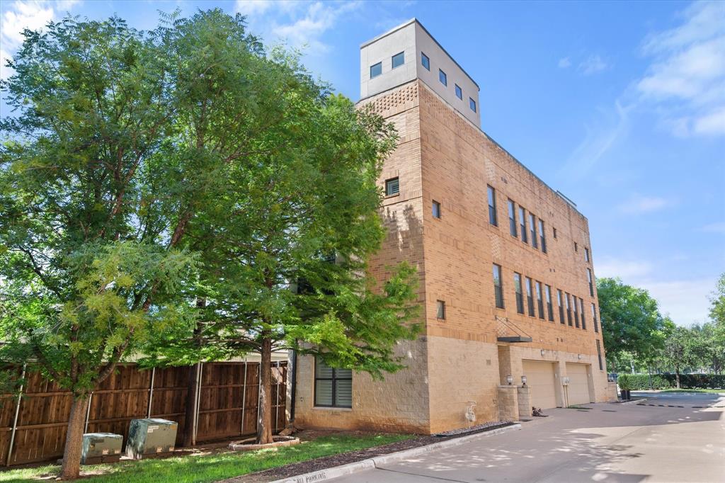 612 Skyline Bluff Drive