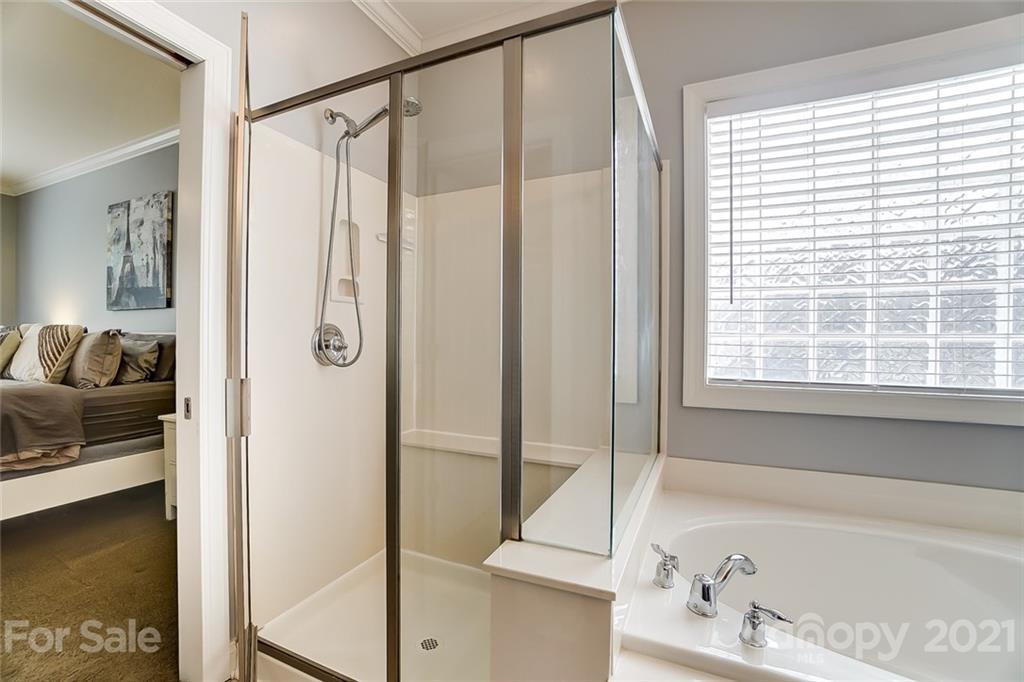 12058 Pelican Court