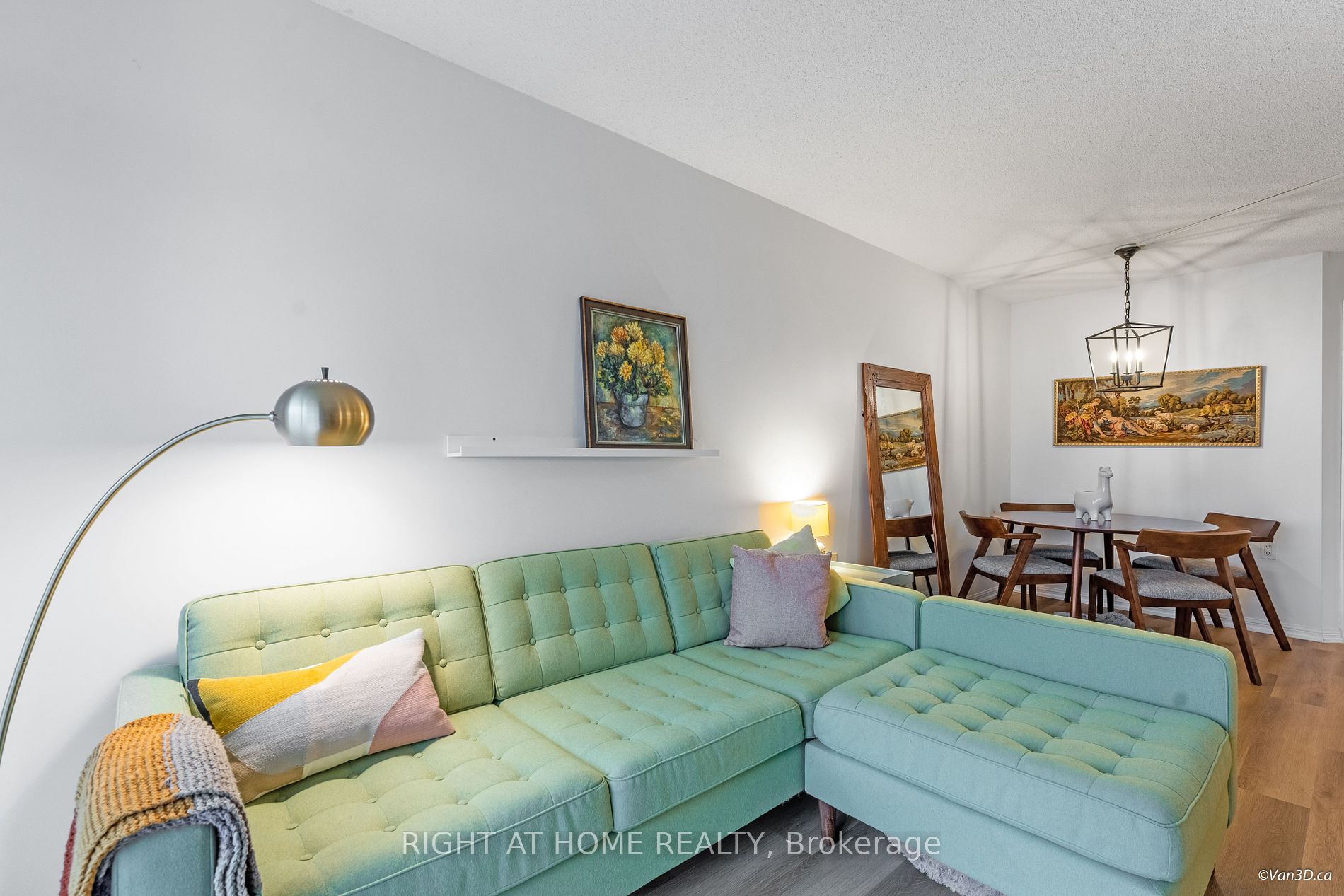 650 W Lawrence Ave 343