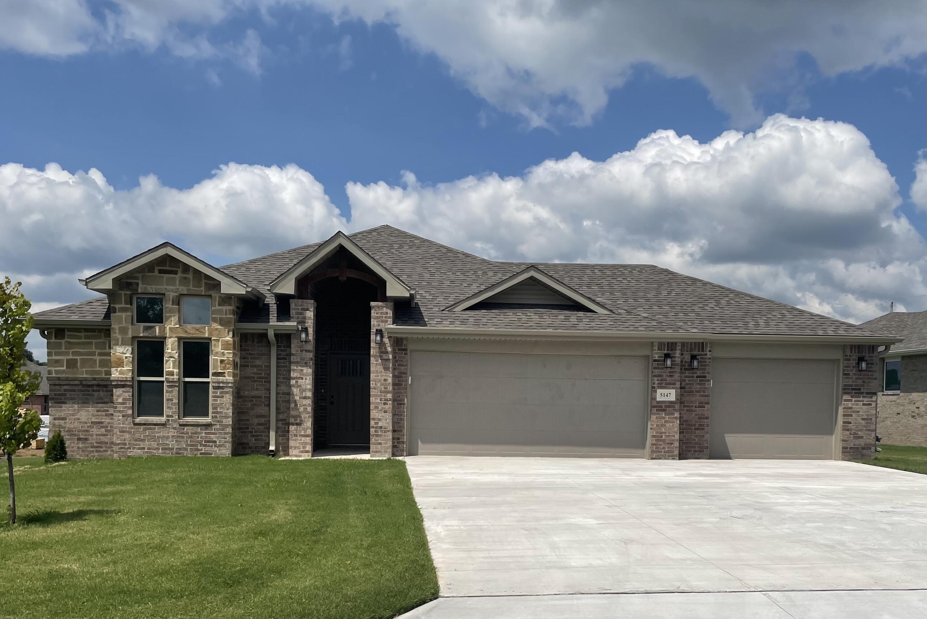 5147 S Tamarack Lane