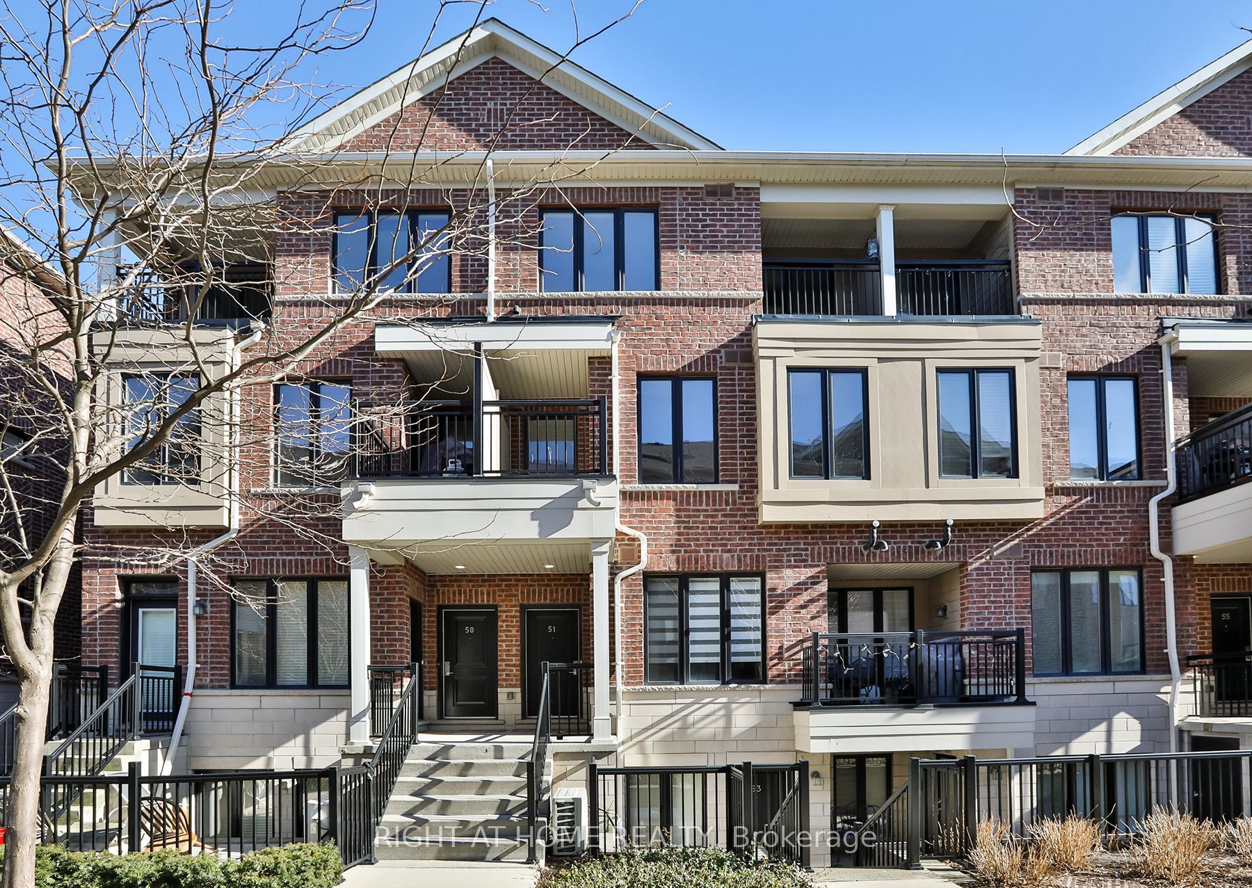 20 Carnation Ave 51