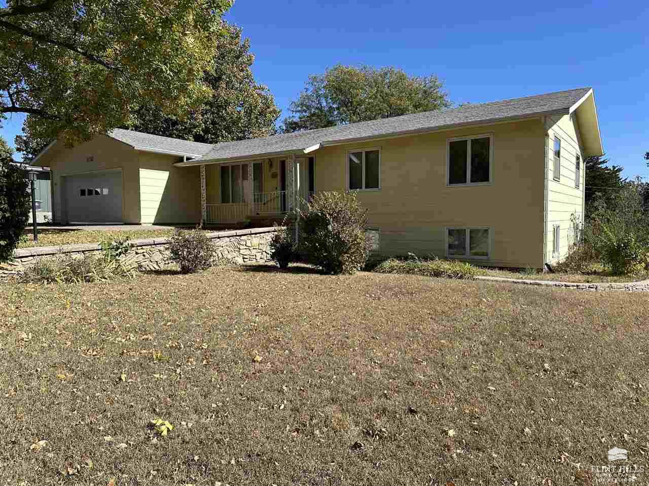 1718 Cedar Crest Drive