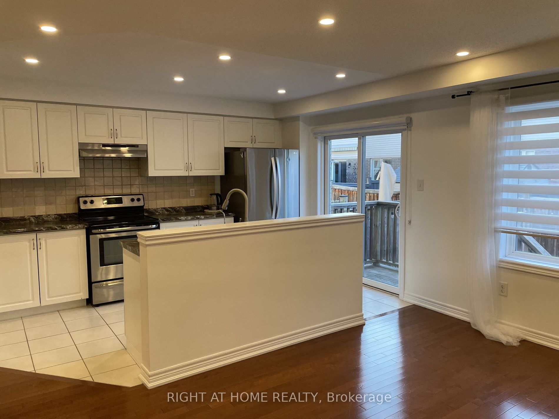4689 E Thomas Alton Blvd