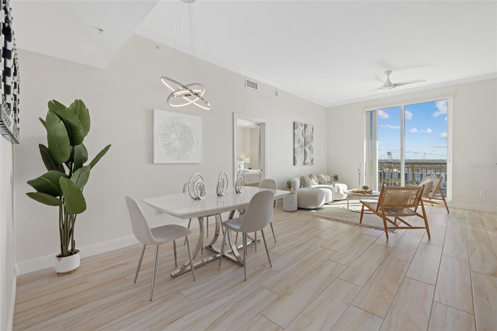 800 N Tamiami Trail 1512