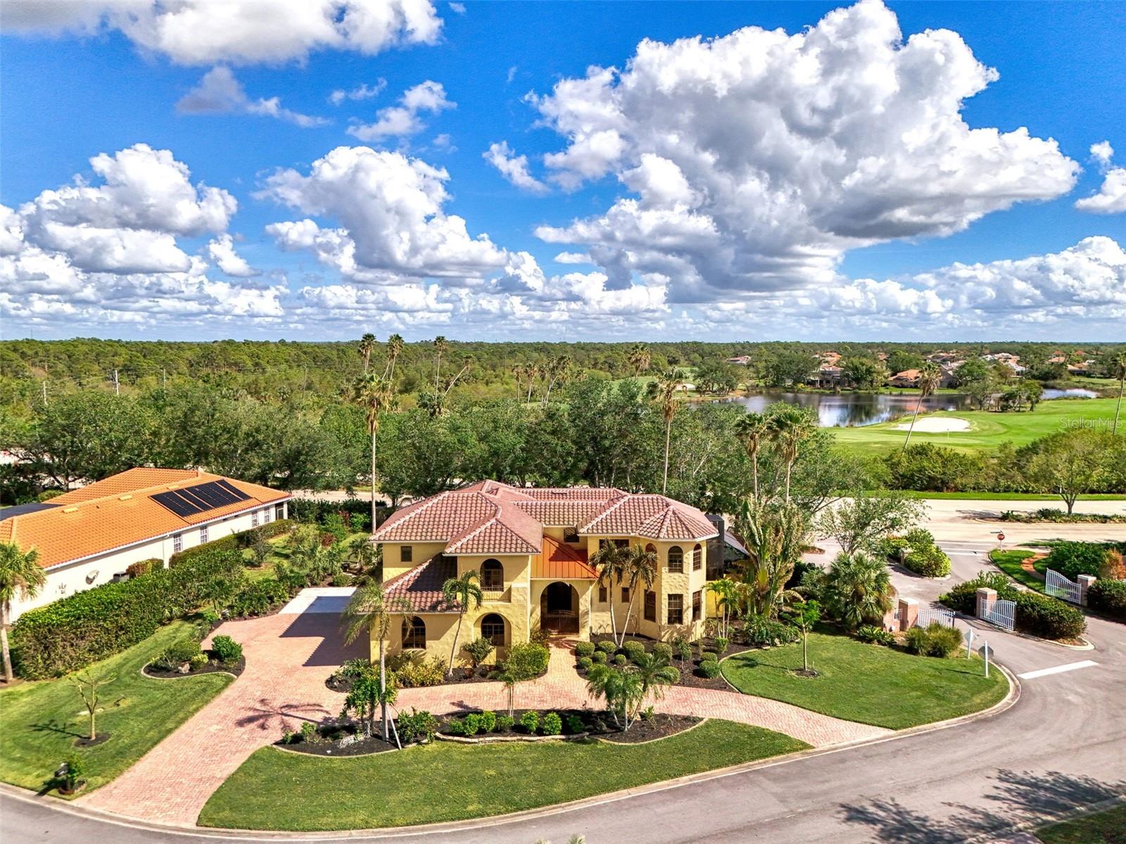 3060 Rivershore Lane