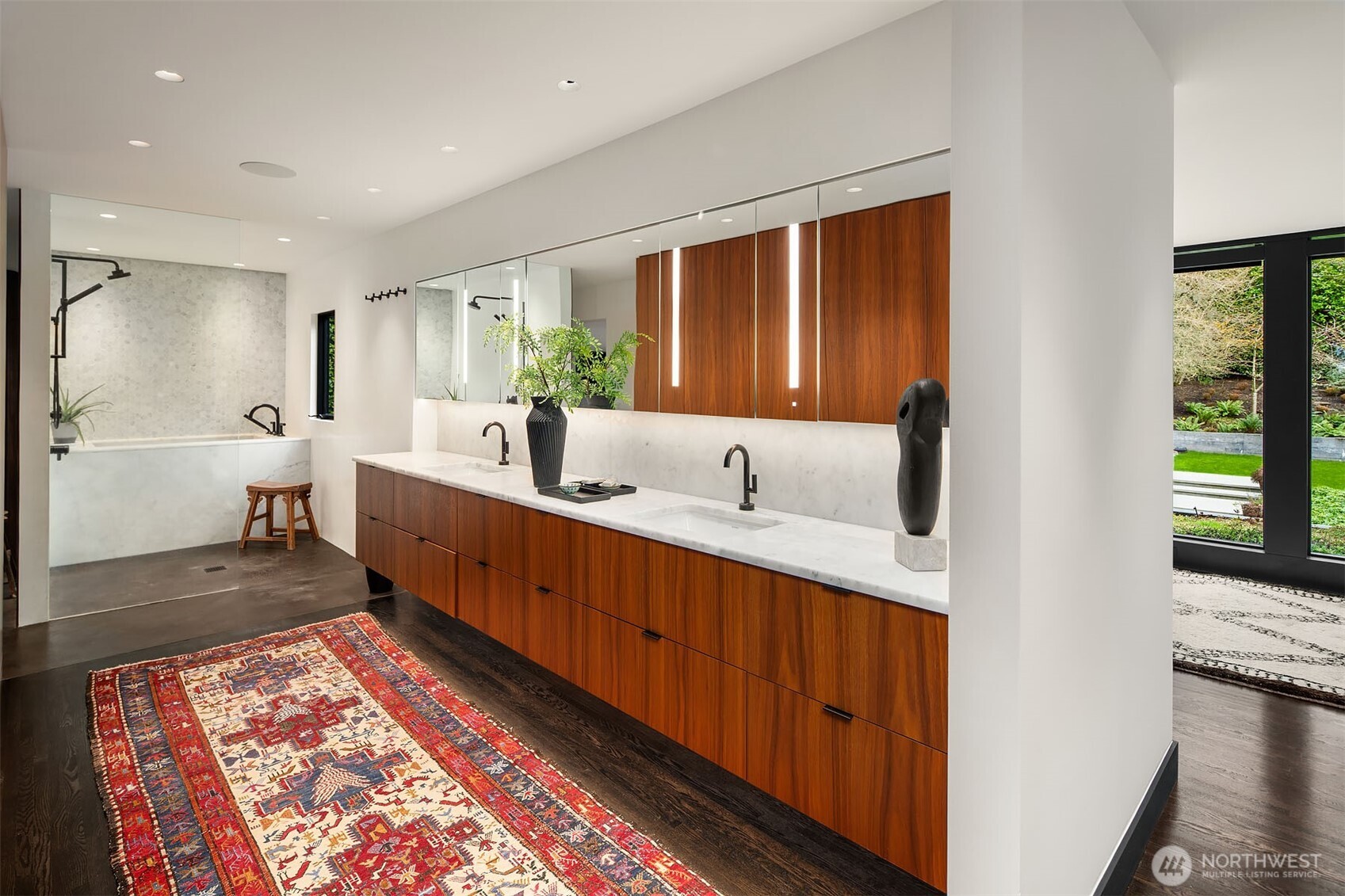 1626 Federal Avenue E