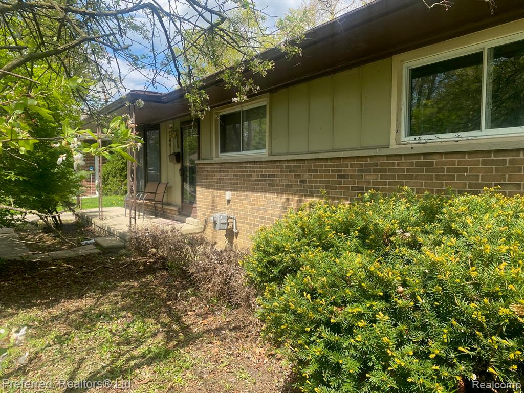 28918 Red Leaf Lane