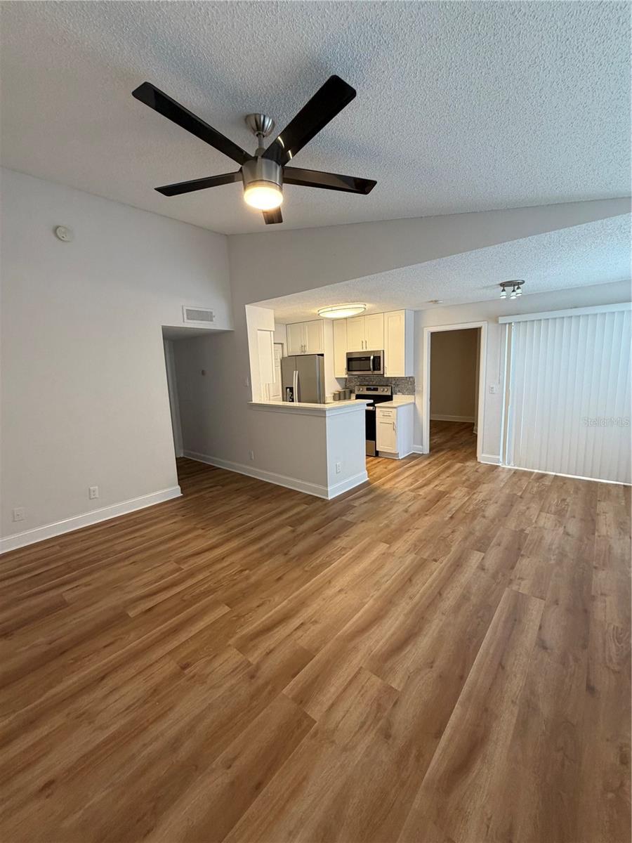 11520 Westwood 527