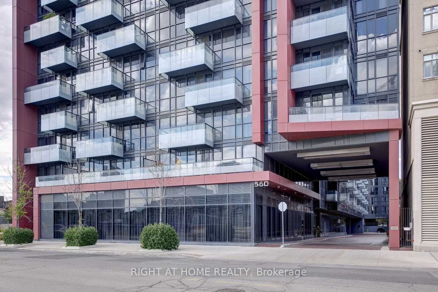 560 W Front St 417