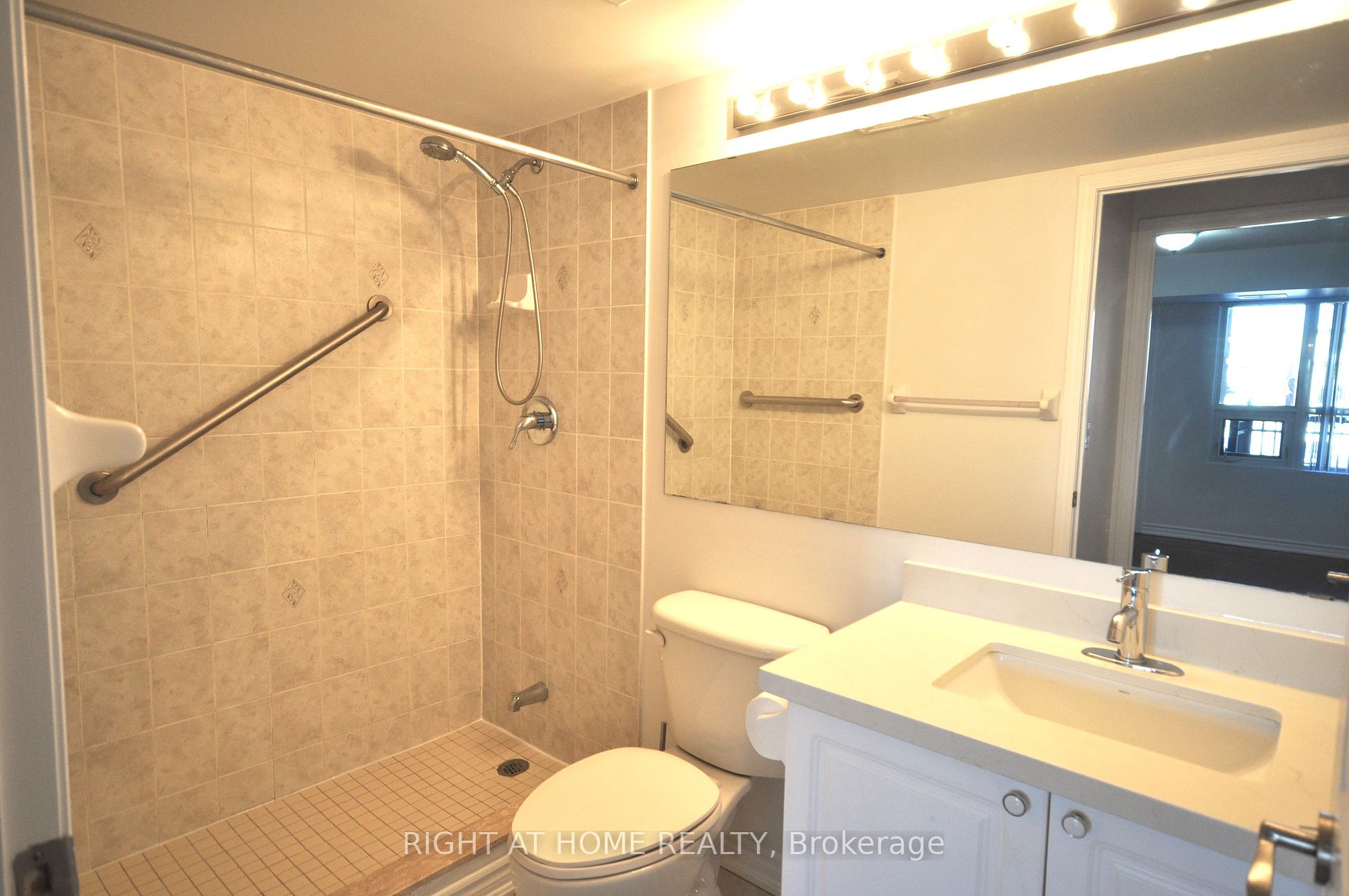 8026 Kipling Ave 201