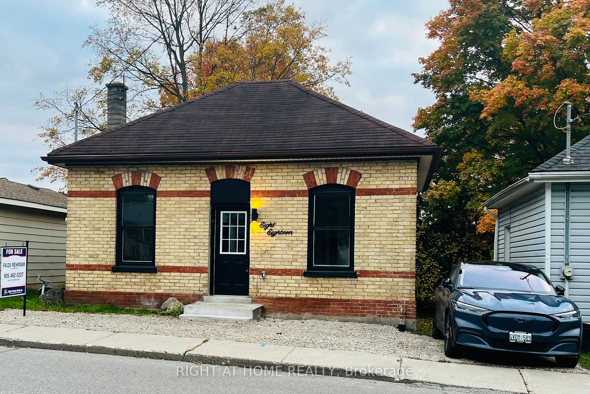 818 James St