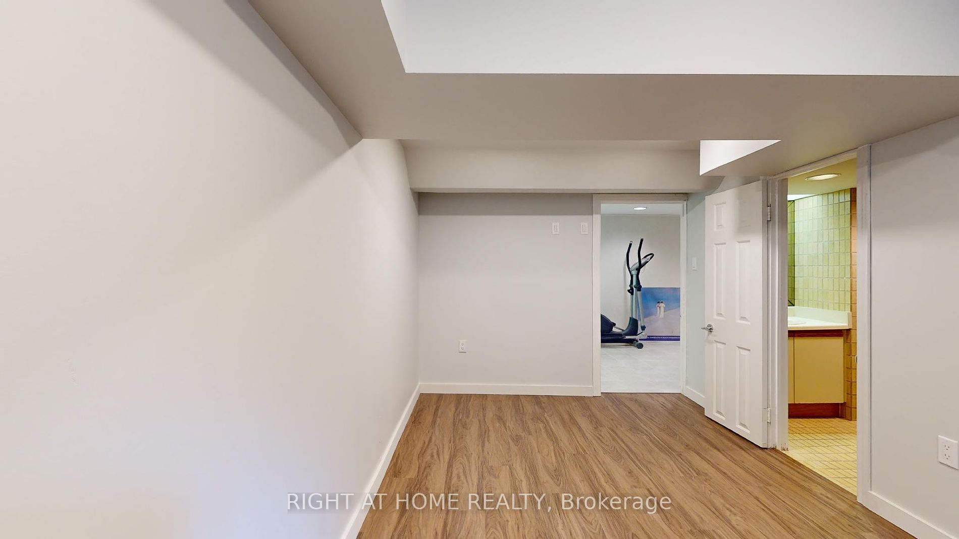 23 Christine Cres