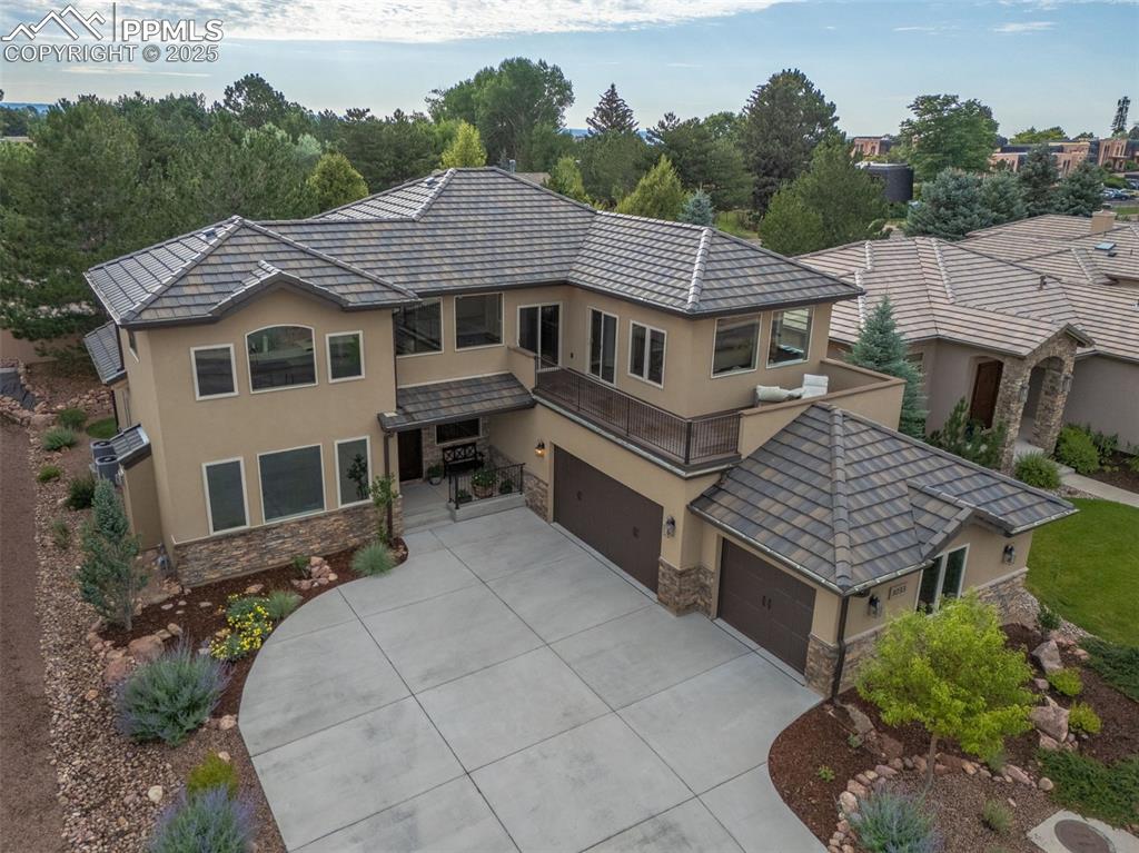 3033 Cathedral Park View
