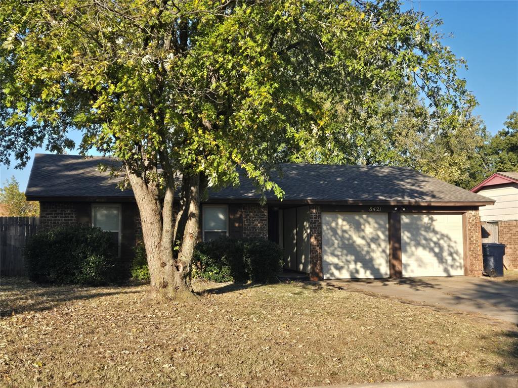 Close to Tinker AFB, clean, and ready for you!  Central heat and AC, updated windows, wood-burning fireplace, stove and dishwasher. washer and dryer connections, covered patio, fenced yard!

No Sec 8, No pets.  Available now.