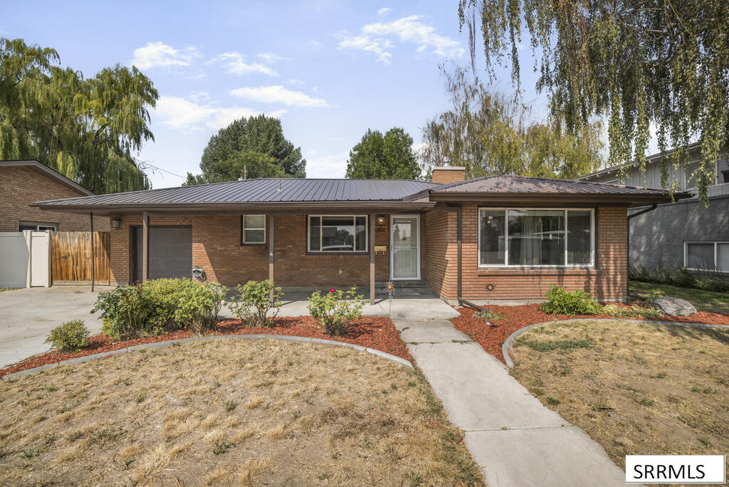 763 Grace Avenue