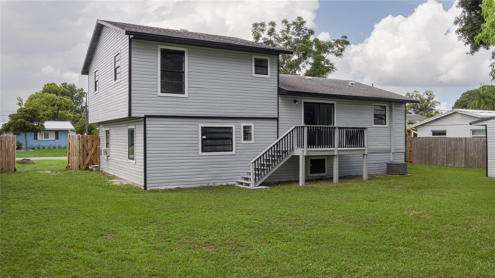 332 48th Street Court W