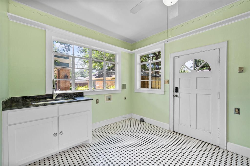 618 N 25th Street