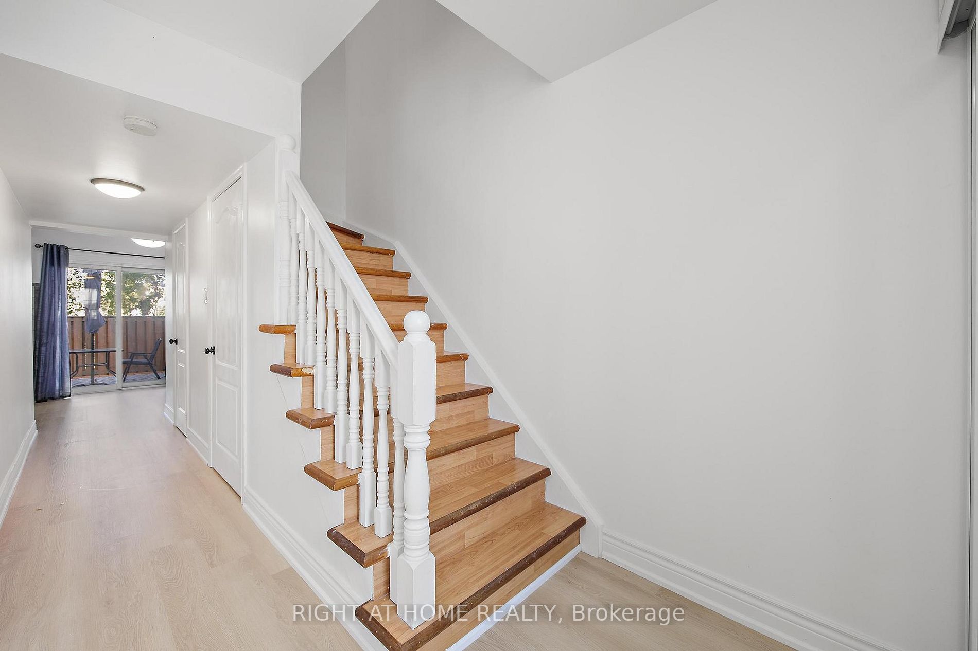 1020 Central Park Dr 82