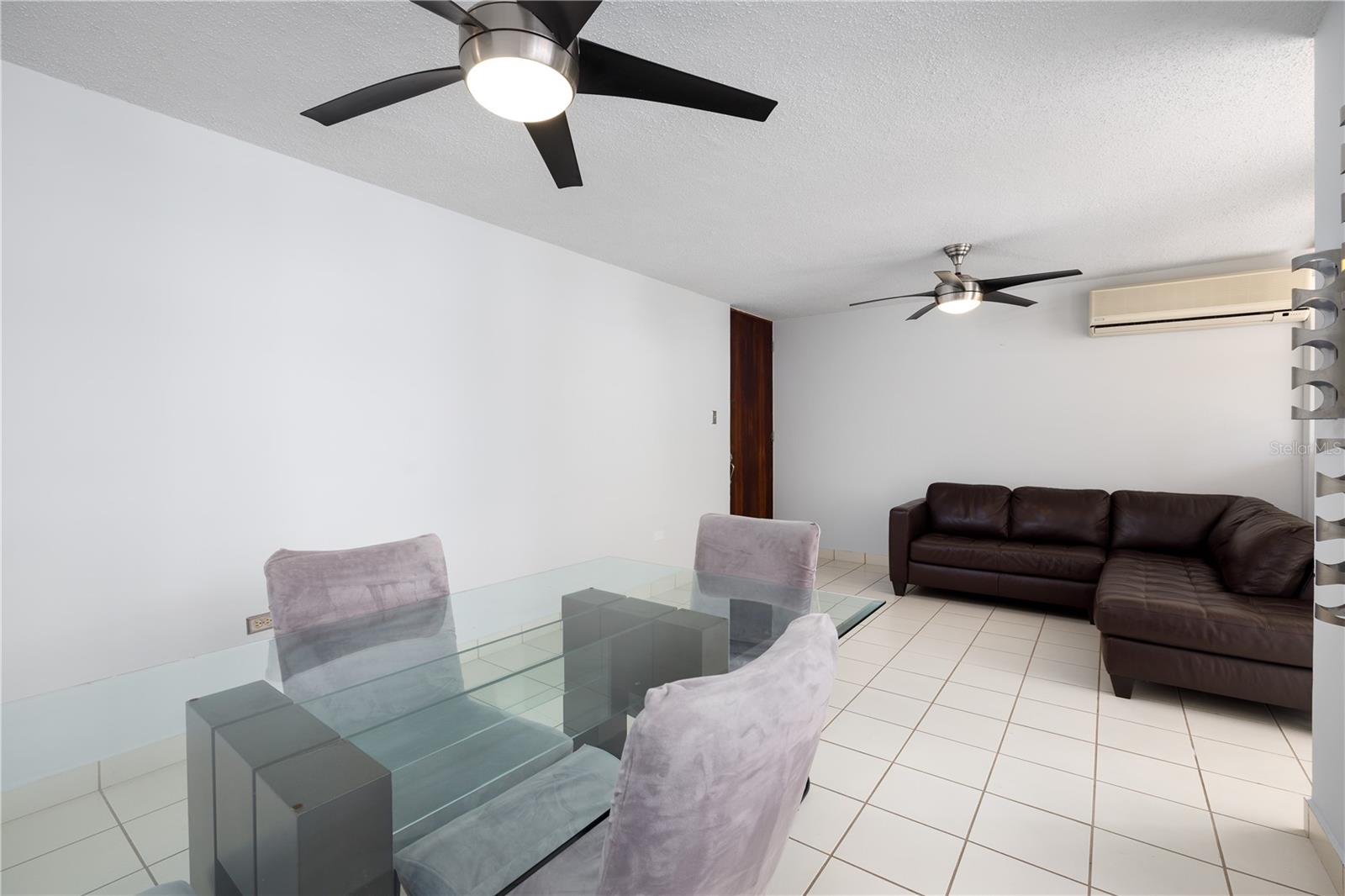 151 Av. Tte. César Luis González 3002