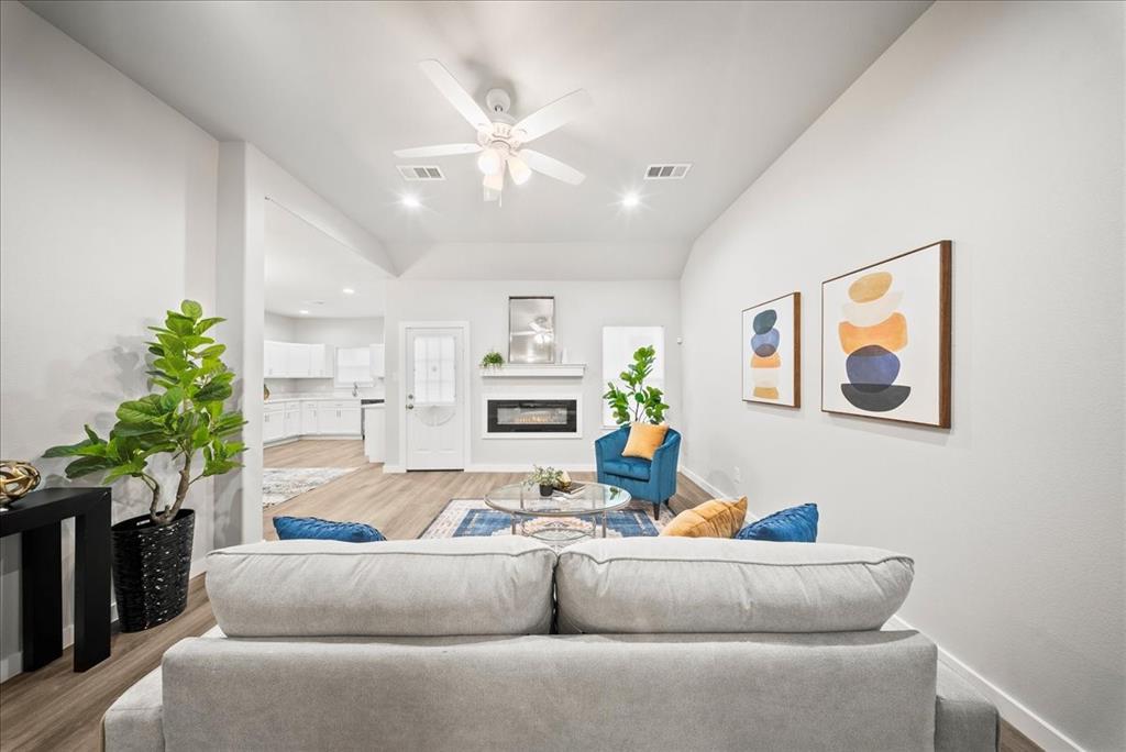 1624 E Collin Street