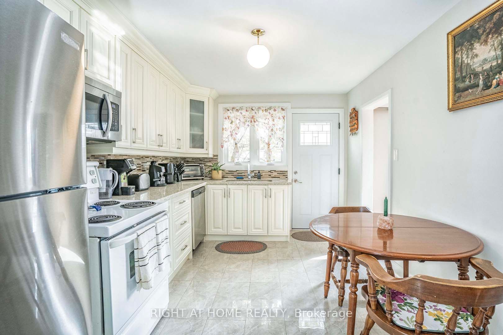 1149 Birchmount Rd