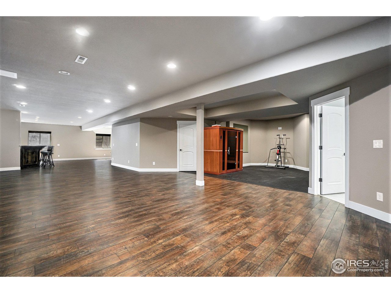8734 Longs Peak Cir