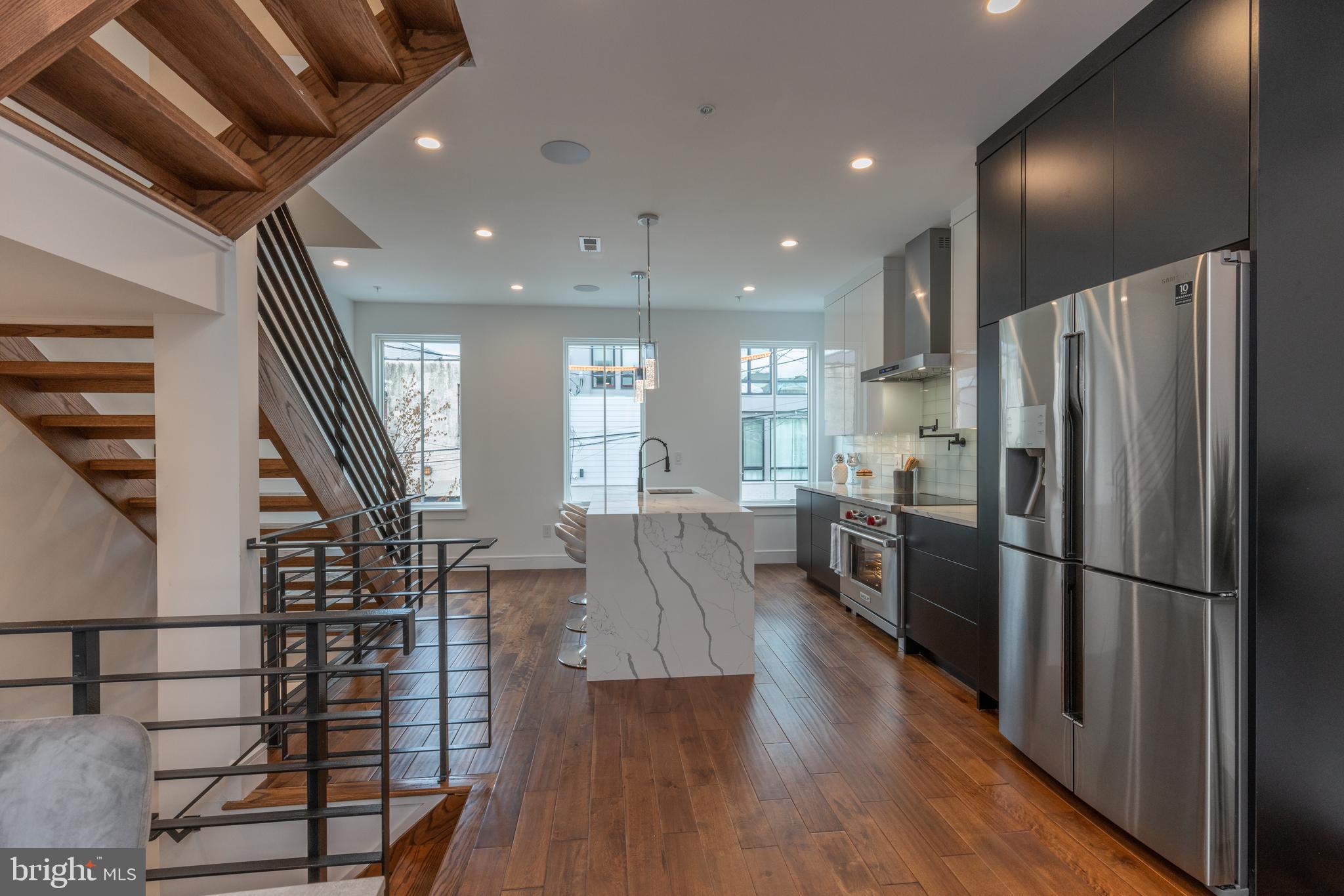 1111 E Dunton Street